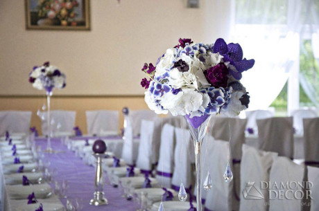 dekoracja ślubna wesela fiolet kwiaty 