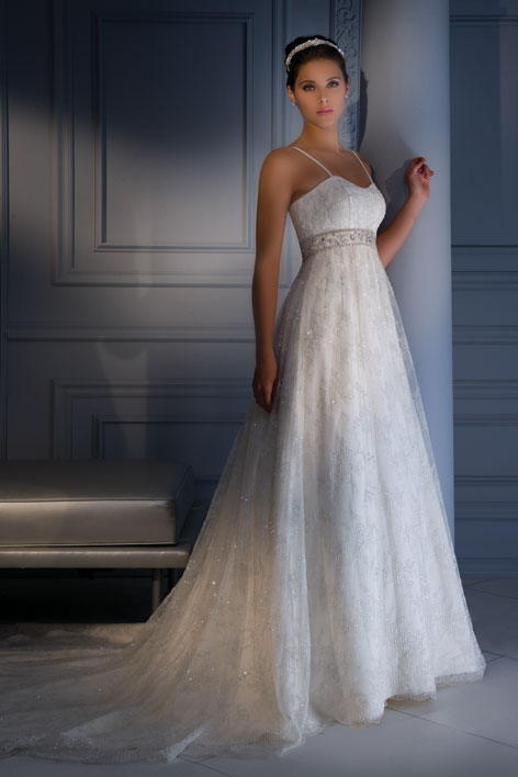 Suknia Ślubna Demetrios Model 1369