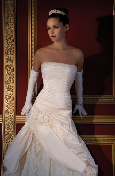Suknia Ślubna Demetrios Model 2814