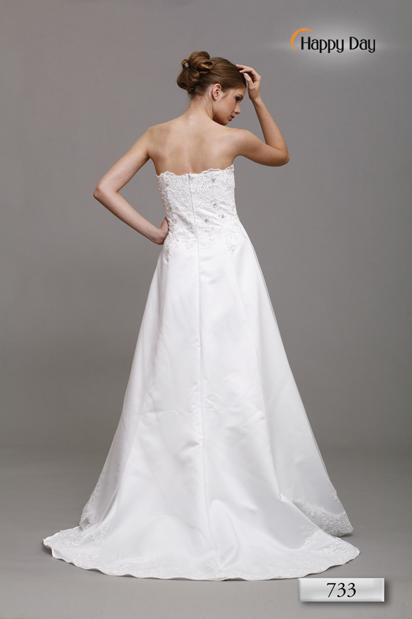 Suknia ślubna model 733
