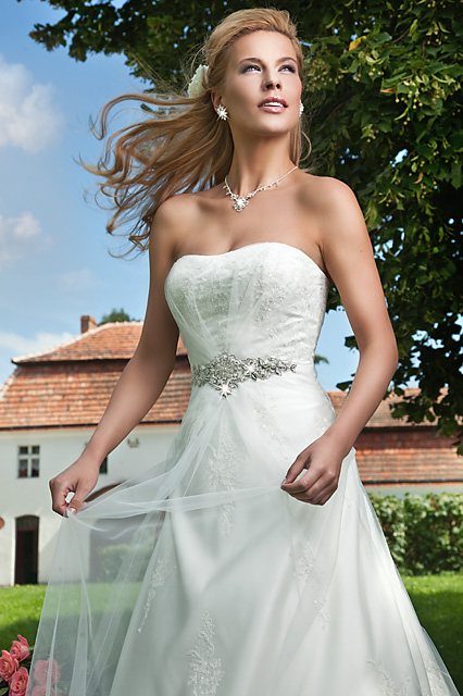 Suknia Ślubna Model: Avril