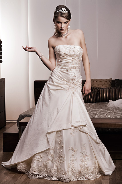 Suknia Ślubna Model: Shelby | Kolekcja: Before