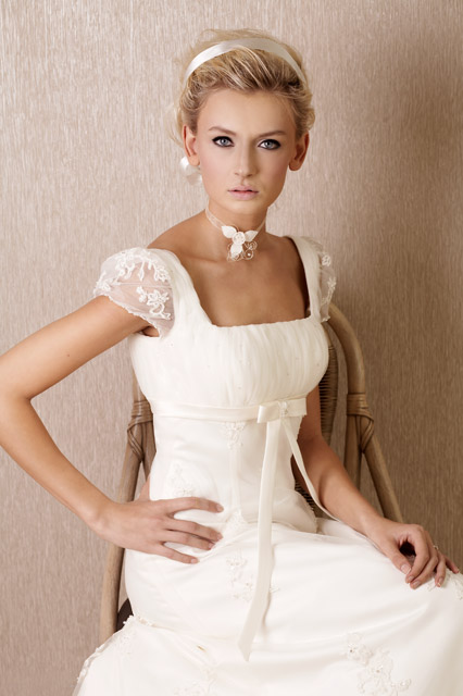 Suknia Ślubna Model: Kristi | Kolekcja: Royale