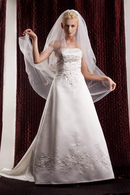 Suknia Ślubna Model: Modesta | Kolekcja: Royale