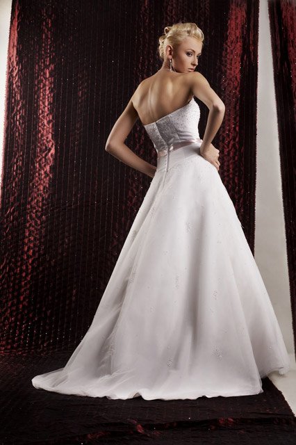 Suknia Ślubna Model: Balerine | Kolekcja: Royale