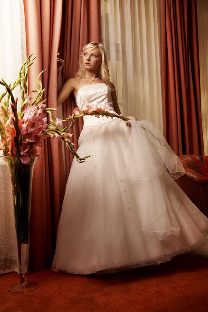Suknia Ślubna Model: Bali | Kolekcja: Royale