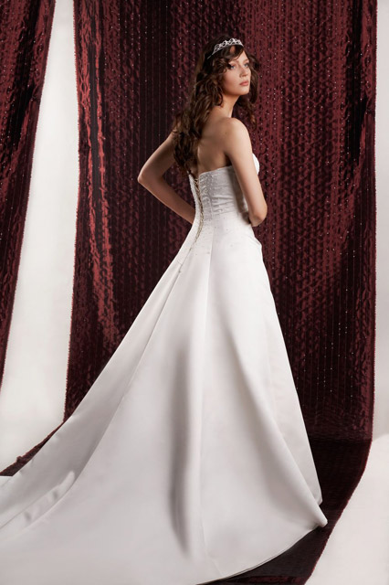   Suknia Ślubna Model: Coty | Kolekcja: Royale