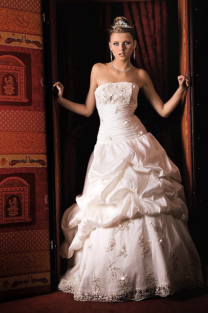 Suknia Ślubna Model: Jenifer | Kolekcja: Before