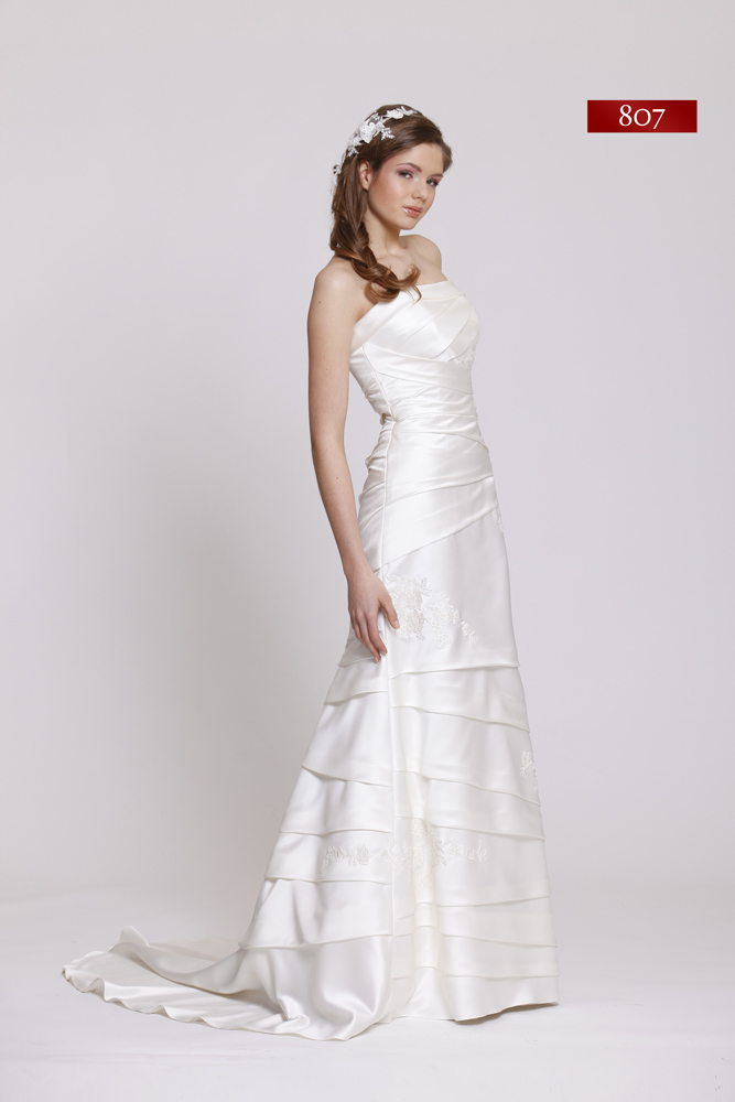 Suknia ślubna model 26