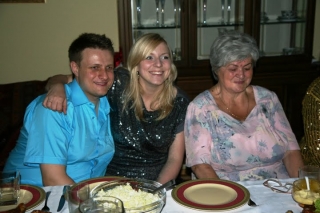 18stka Marty Cz. <na zdjęciu z Babcią Stefanią>