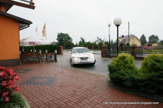 FOTORELACJĘ z naszego Ślubu i Wesela wraz z opisem zdjęć znajdziesz na stronie (skopiuj link): http://turystycznyprzewodnik.blogspot.com/2012/10/slub-i-wesele-dwojga-woczykijow-czyli.html